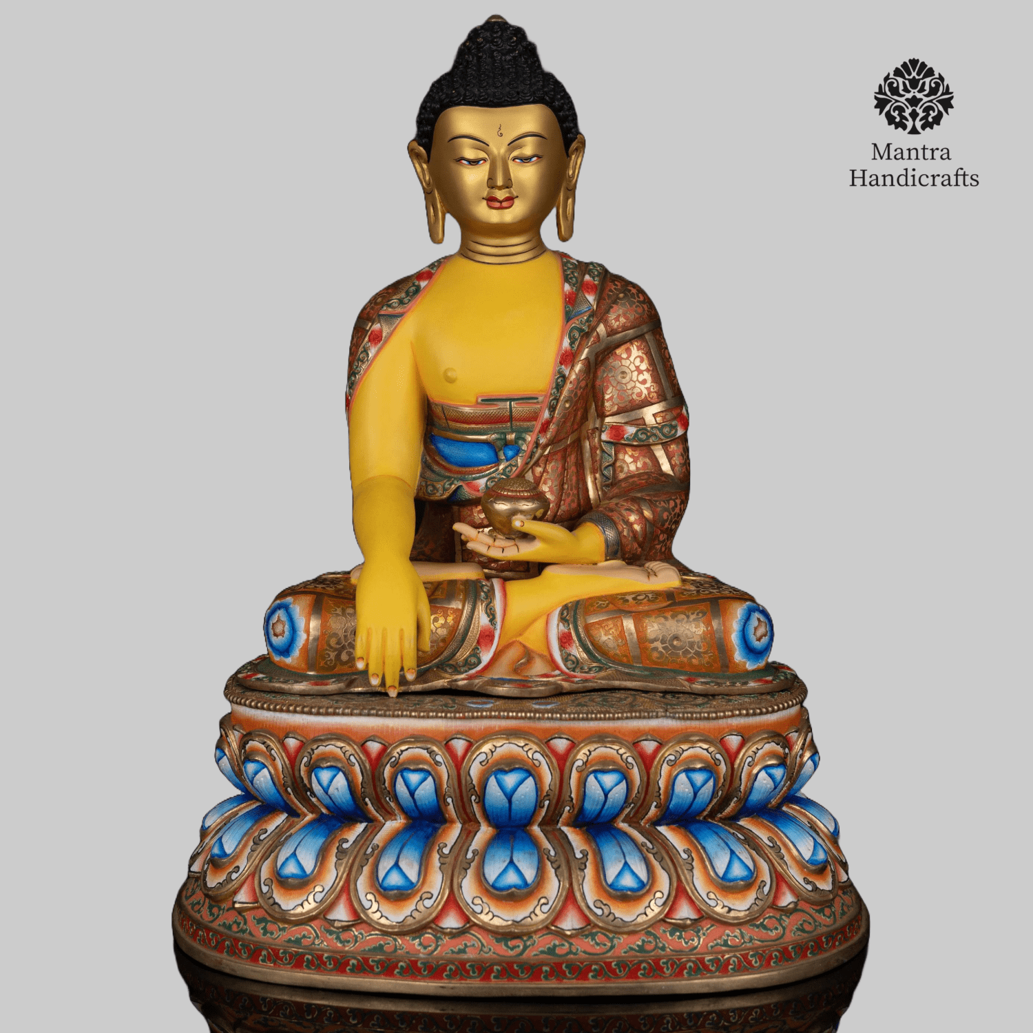 Shakyamuni Buddha Yellow-Hued Statue – Icon of Enlightenment